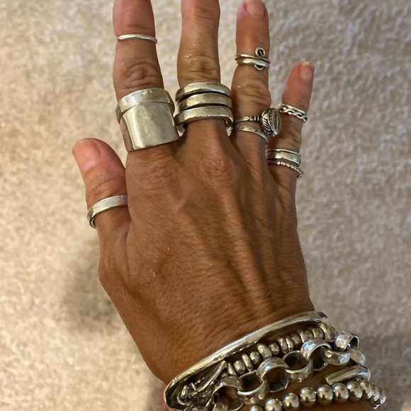 Hand sand casted sterling silver ring set - Picture 13 of 16